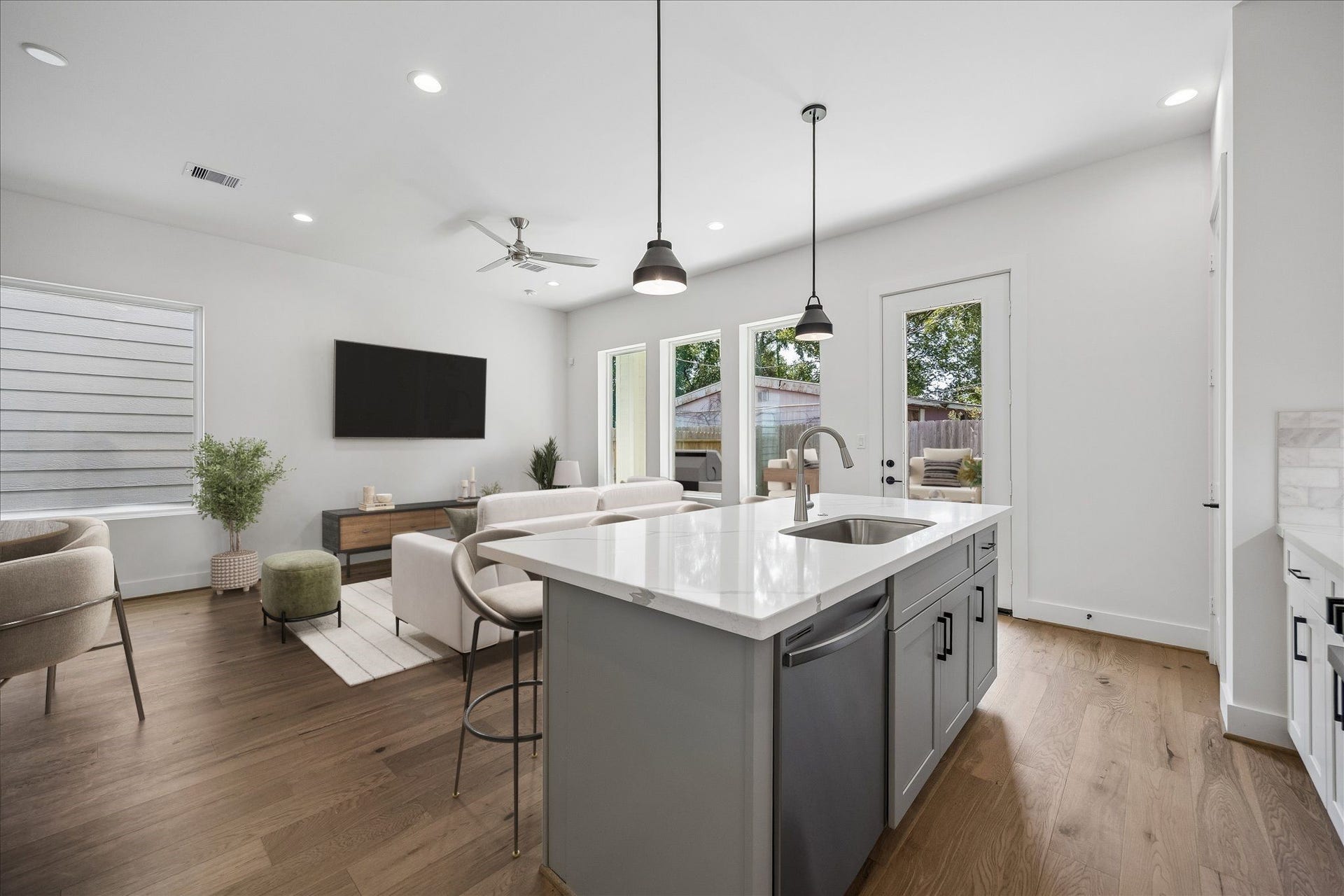 1834 W Tidwell Road, Houston, TX 77091 1834 W Tidwell Road, Houston, TX 77091