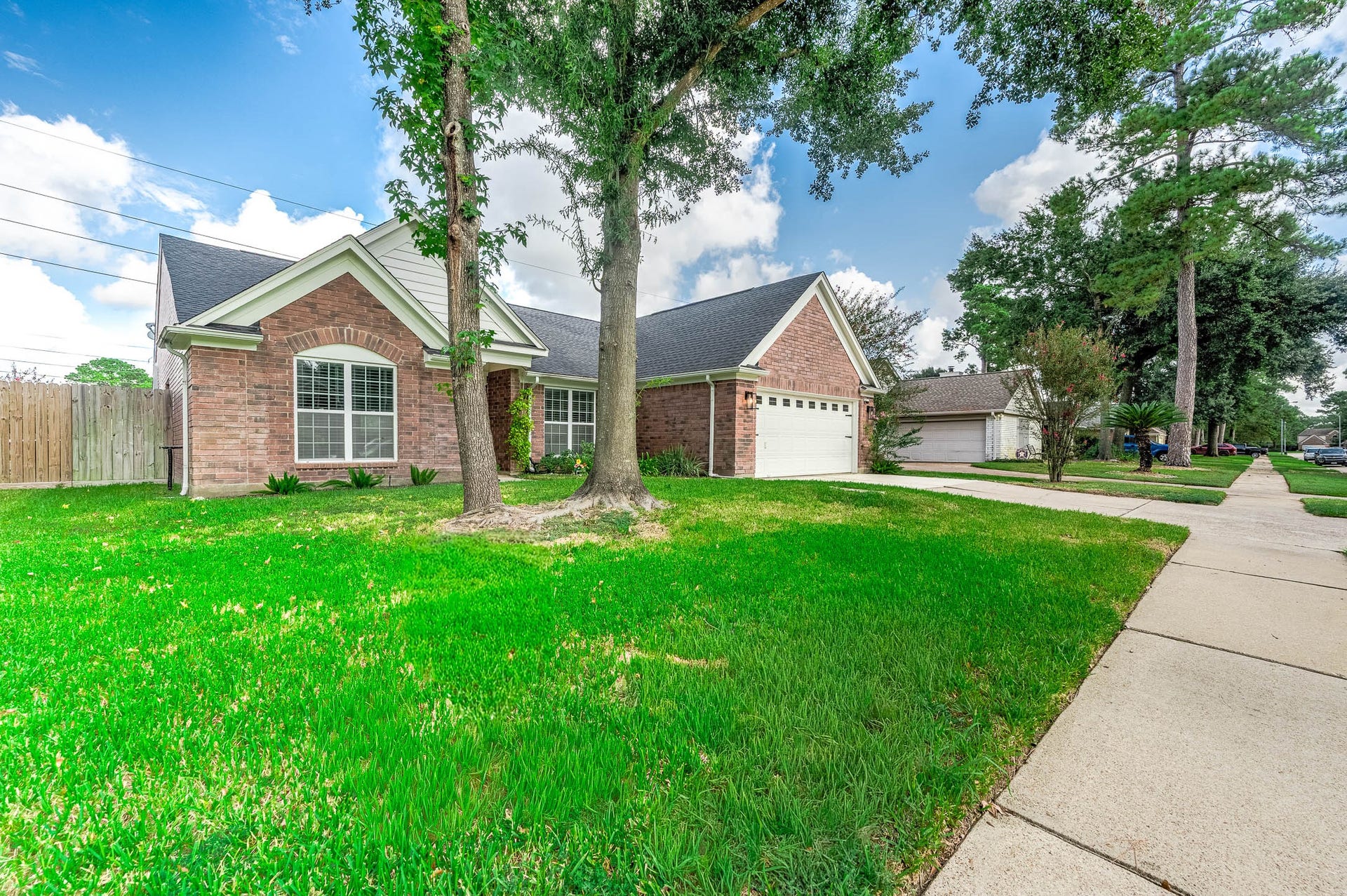 8914 Sunny Point Drive, Spring, TX 77379 Welcome home!