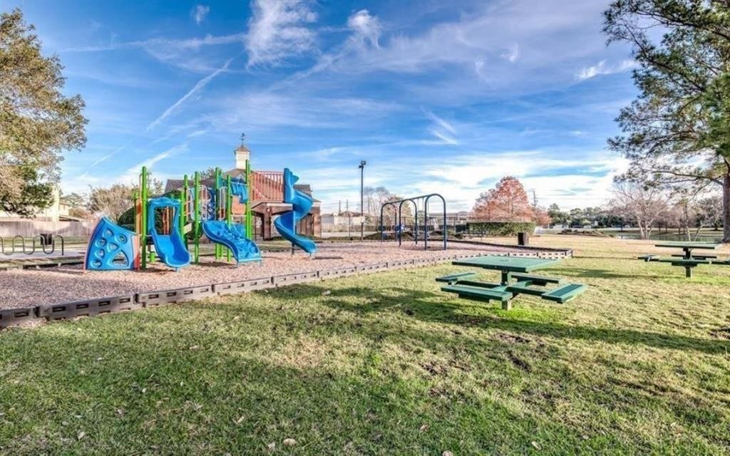 8914 Sunny Point Drive, Spring, TX 77379 There are multiple sitting areas in the parks and playgrounds!