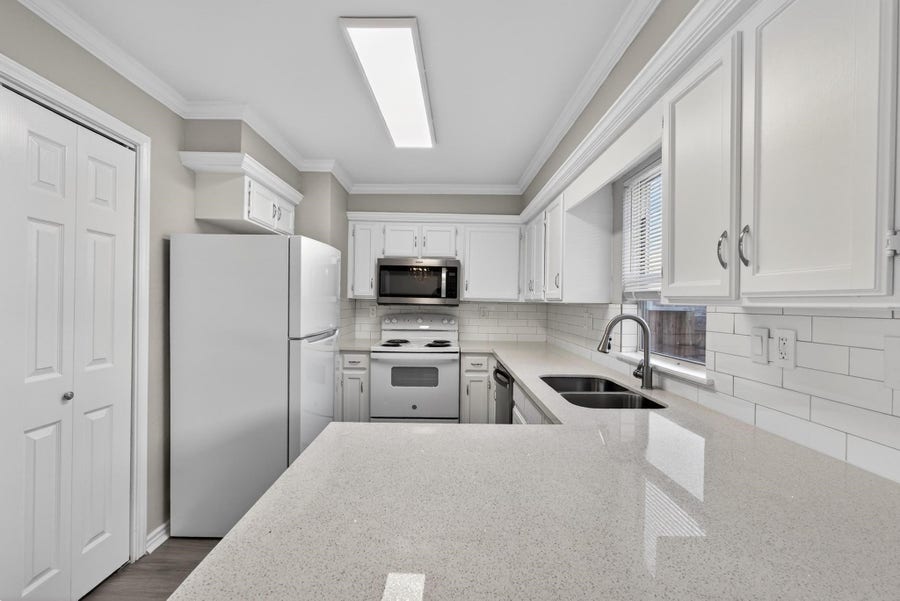 Property photo for 1221 Cedar Post Lane, #4B, Houston, TX