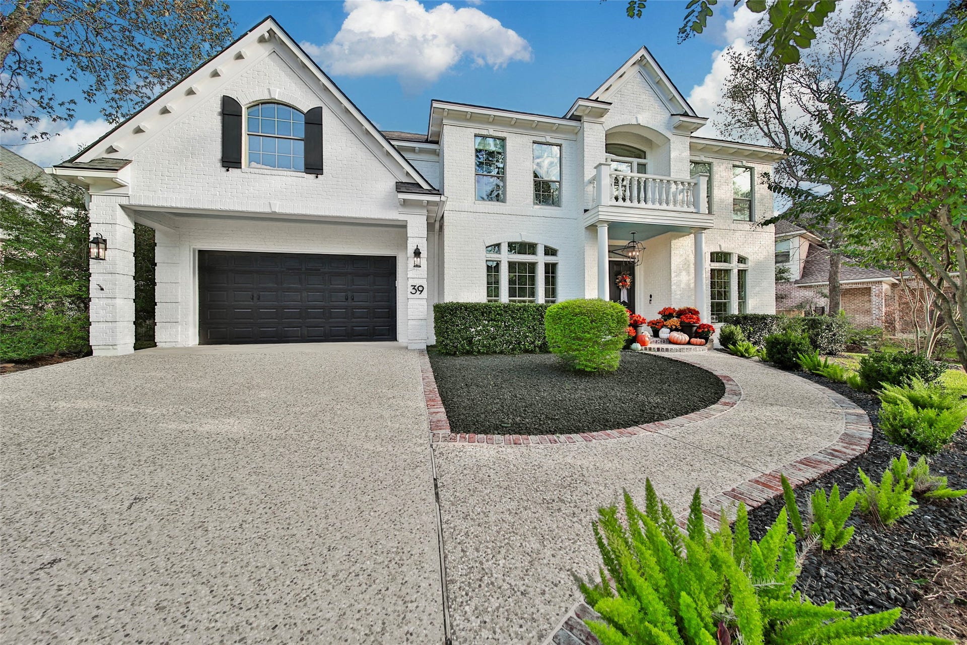39 W Old Sterling Circle, The Woodlands, TX 77382 39 W Old Sterling Circle, The Woodlands, TX 77382