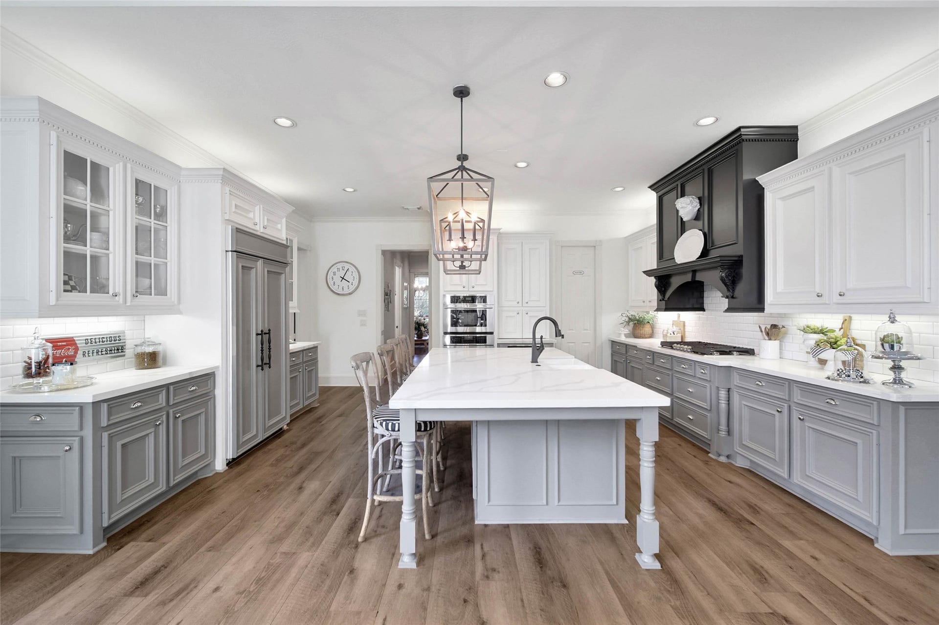 39 W Old Sterling Circle, The Woodlands, TX 77382 39 W Old Sterling Circle, The Woodlands, TX 77382