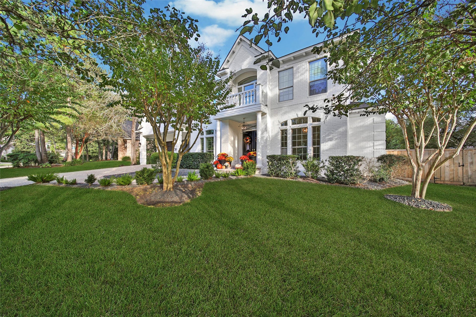 39 W Old Sterling Circle, The Woodlands, TX 77382 39 W Old Sterling Circle, The Woodlands, TX 77382