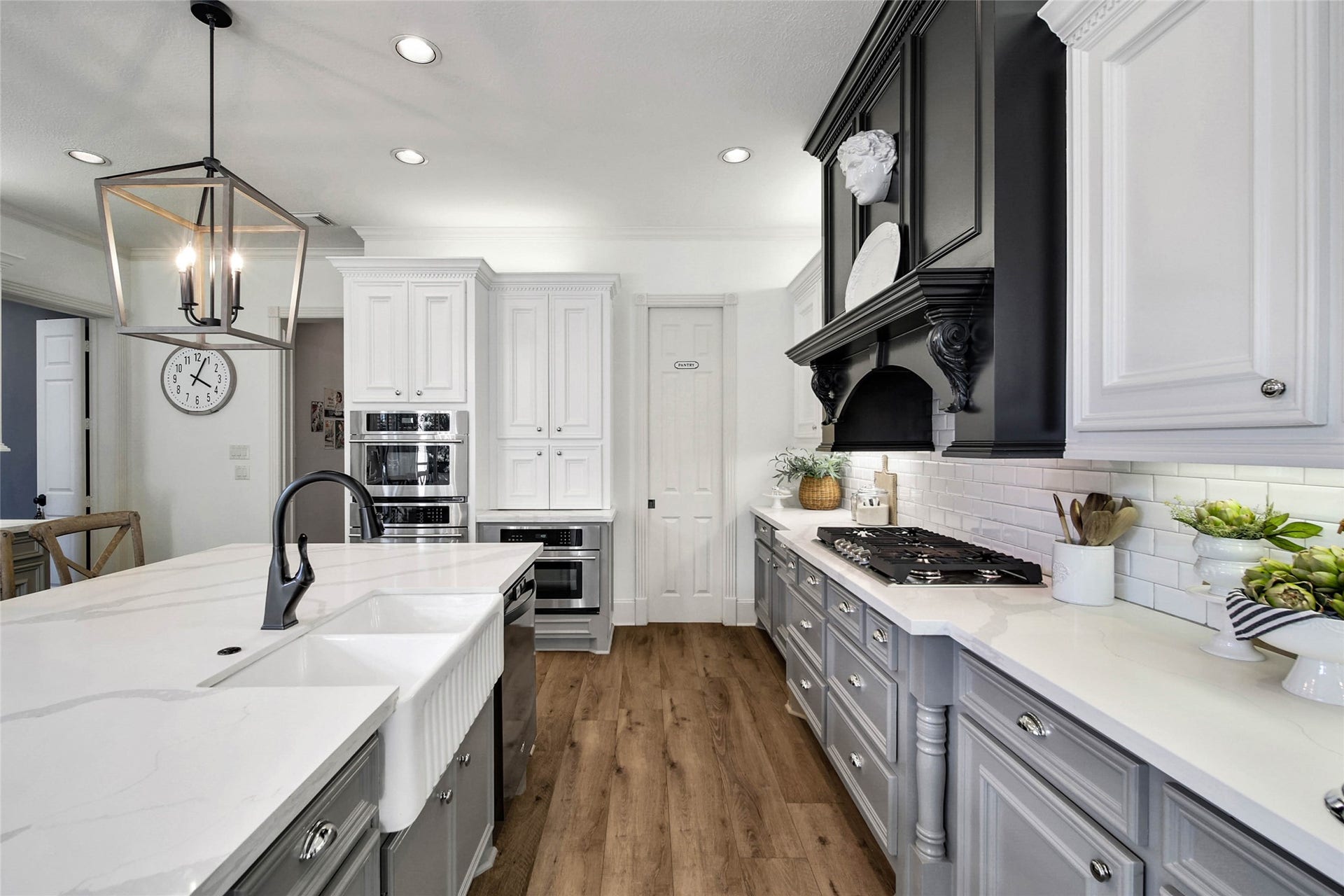 39 W Old Sterling Circle, The Woodlands, TX 77382 39 W Old Sterling Circle, The Woodlands, TX 77382