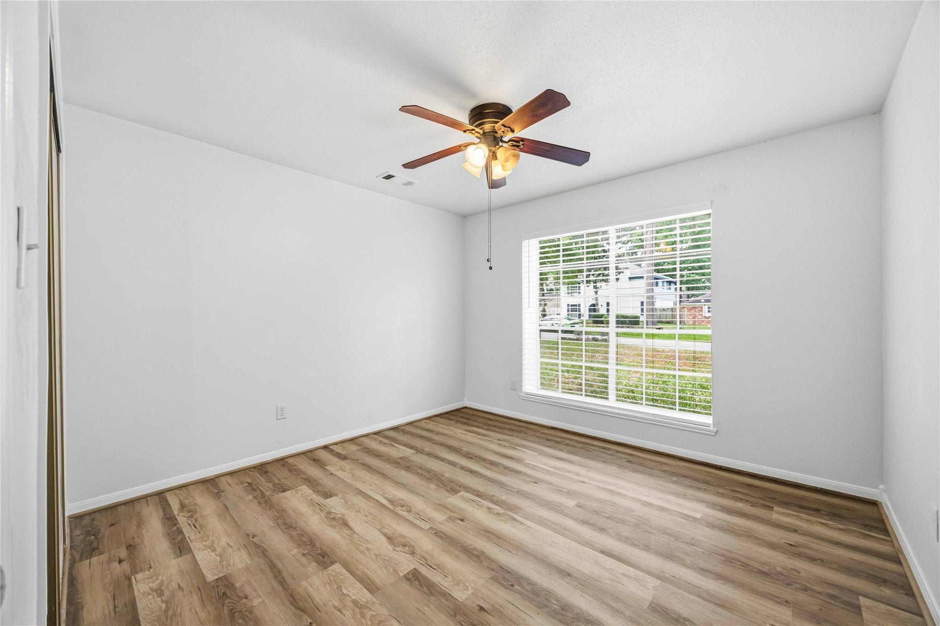 203 Wedgewood Court, Oak Ridge North, TX 77386 2nd bedroom in first floor