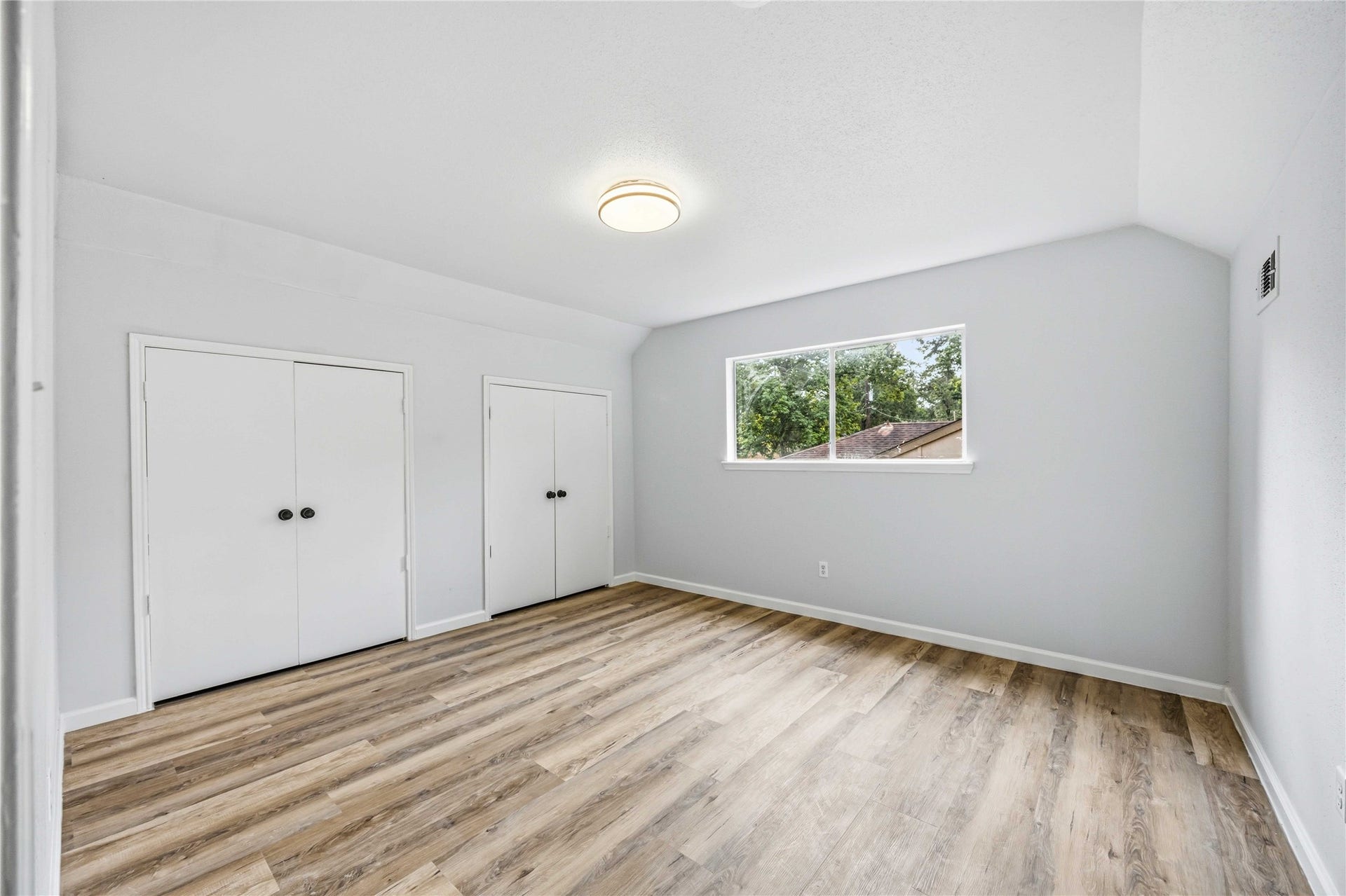 203 Wedgewood Court, Oak Ridge North, TX 77386 3rd bedroom in 2nd floor