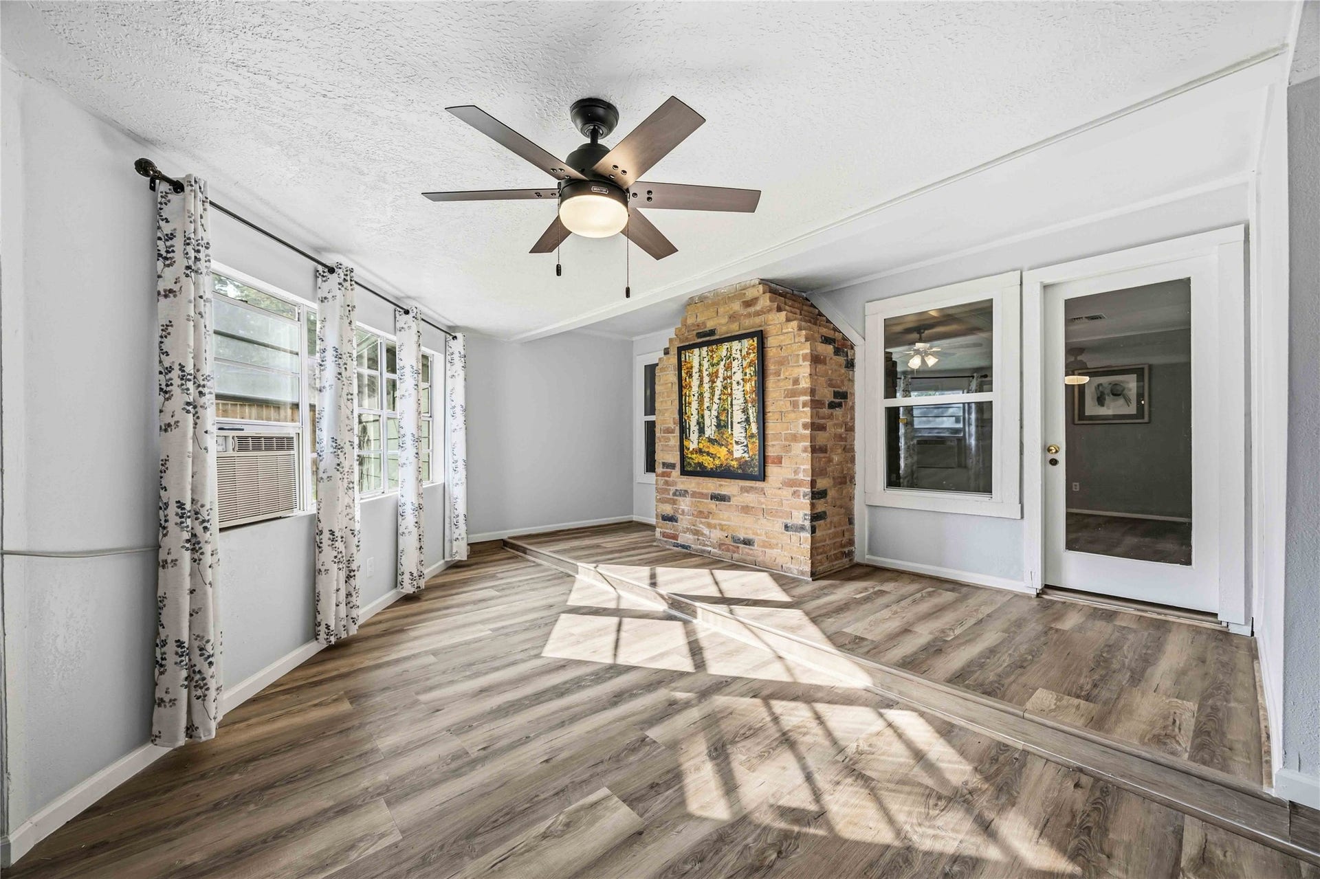 203 Wedgewood Court, Oak Ridge North, TX 77386 Enclosed patio area