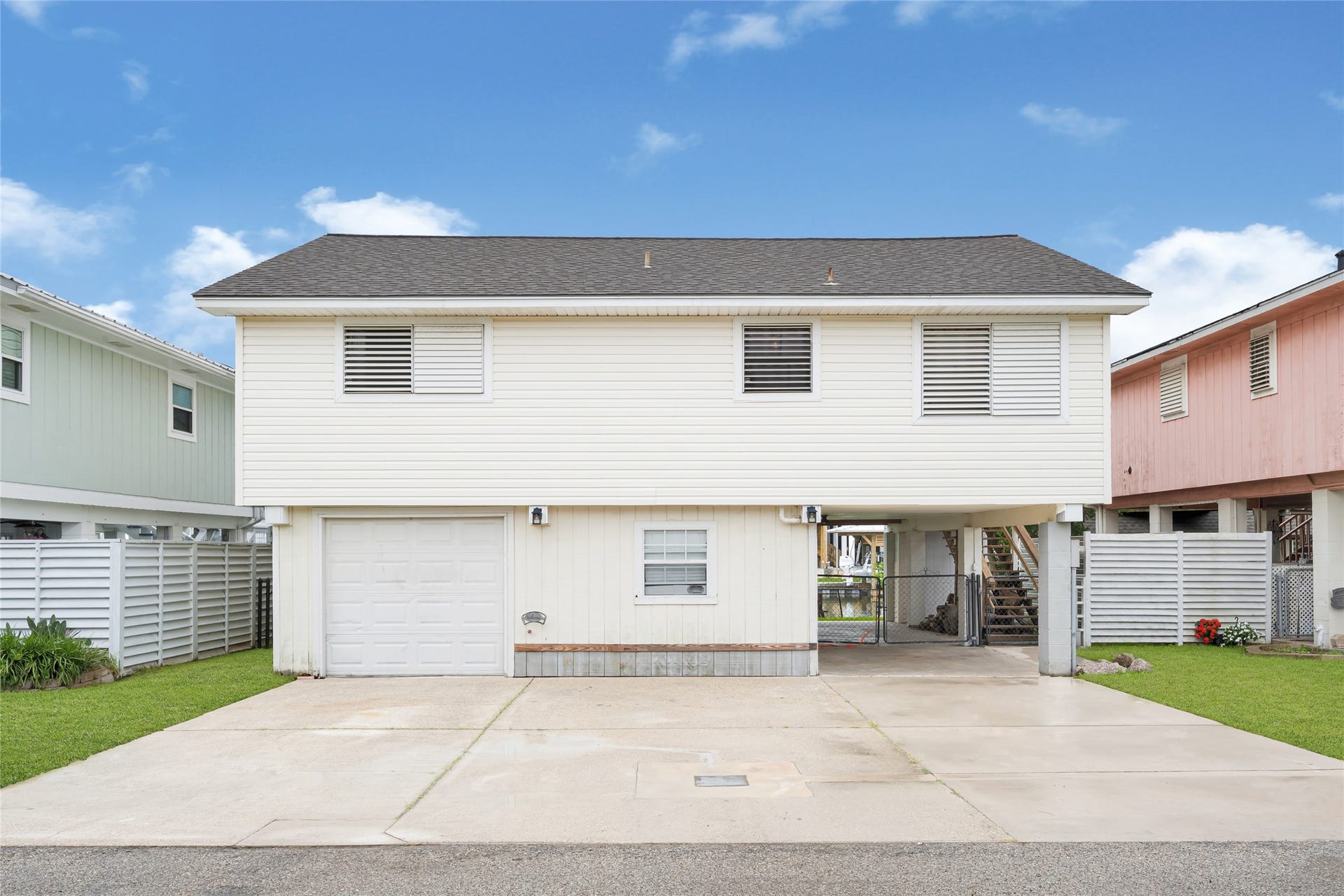 1227 Sailfish St, Hitchcock, TX 77563 1227 Sailfish St, Hitchcock, TX 77563