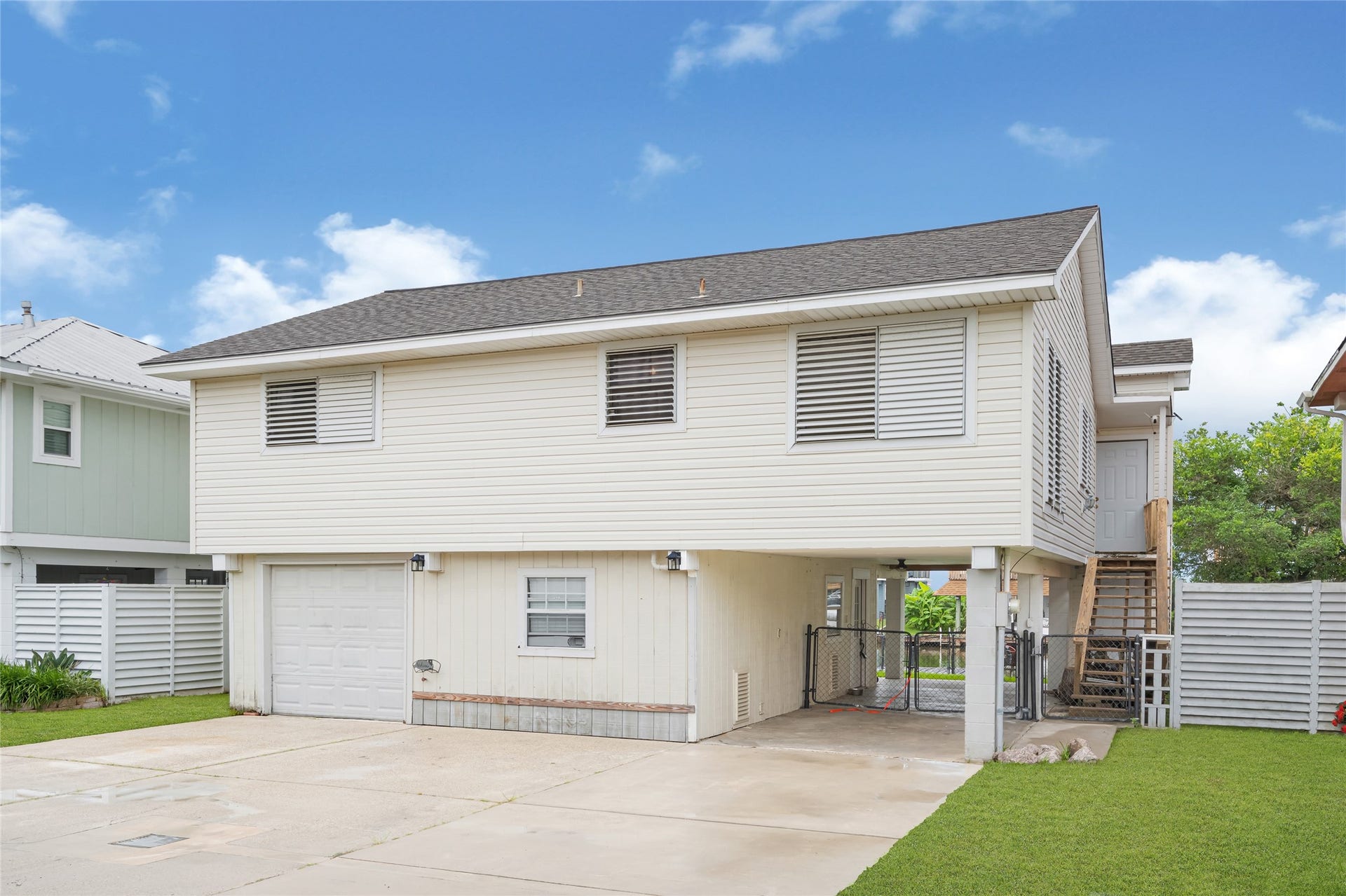 1227 Sailfish St, Hitchcock, TX 77563 1227 Sailfish St, Hitchcock, TX 77563
