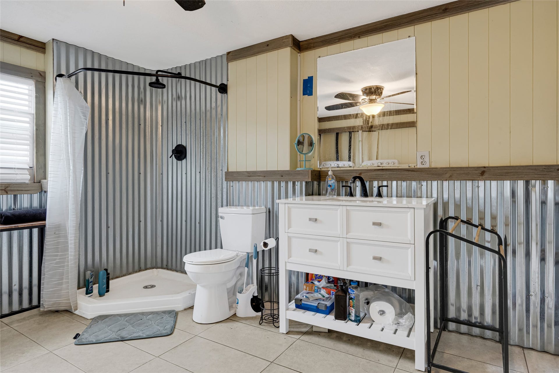 1227 Sailfish St, Hitchcock, TX 77563 1227 Sailfish St, Hitchcock, TX 77563
