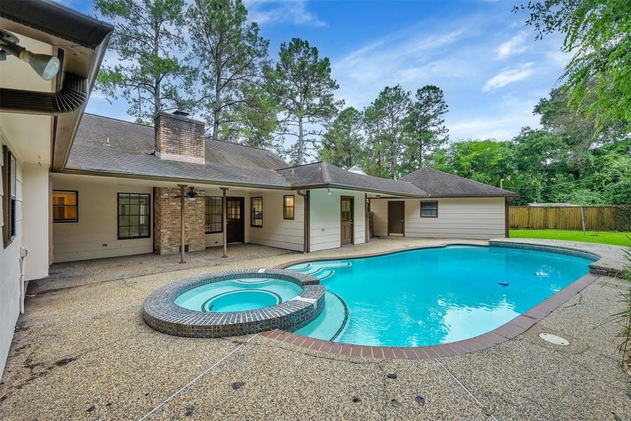 Property photo for 2010 Tucumcari Drive, Houston, TX
