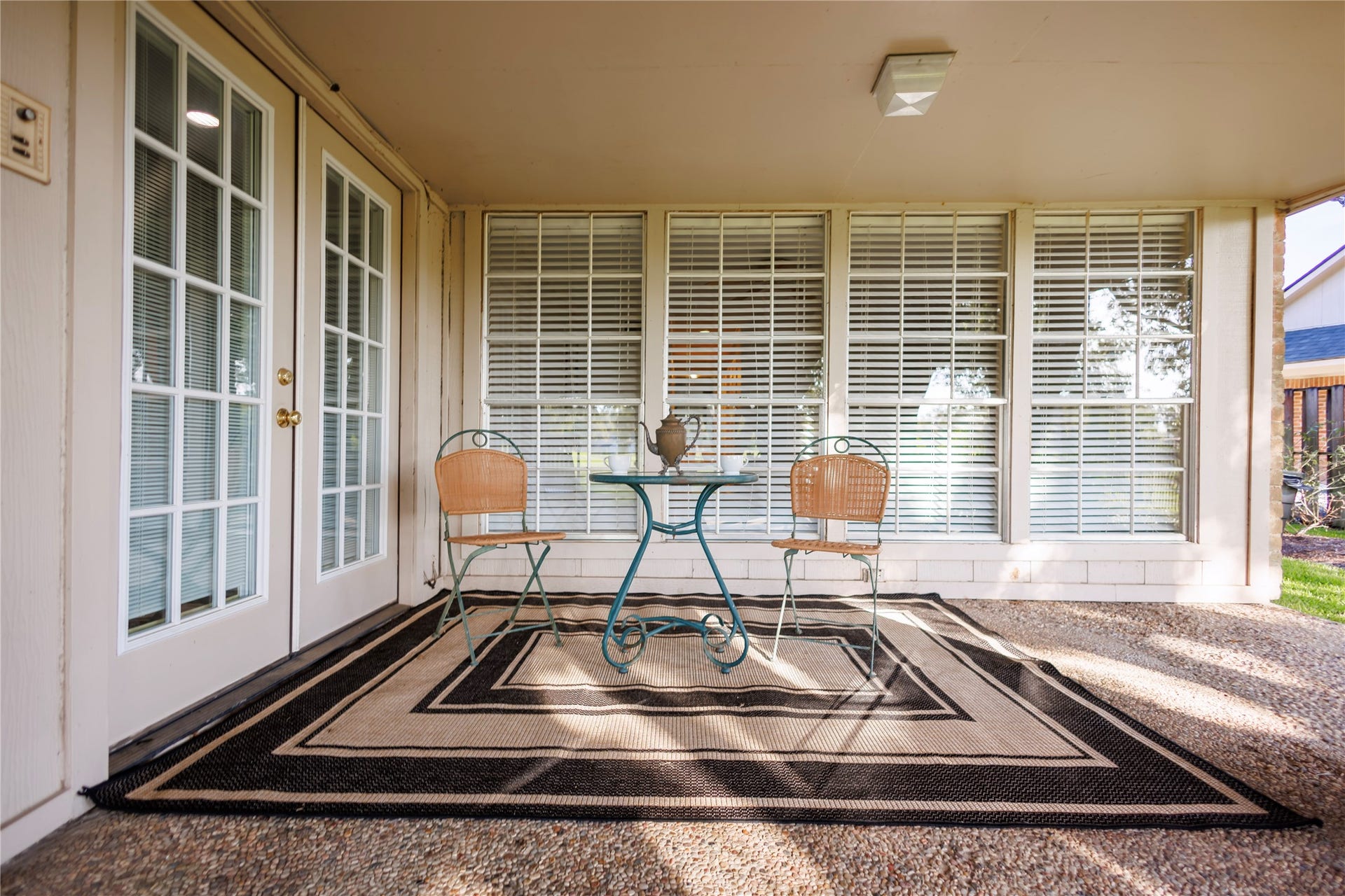 3702 POINT CLEAR Drive, Missouri City, TX 77459 Sip your morning coffee out on the patio.