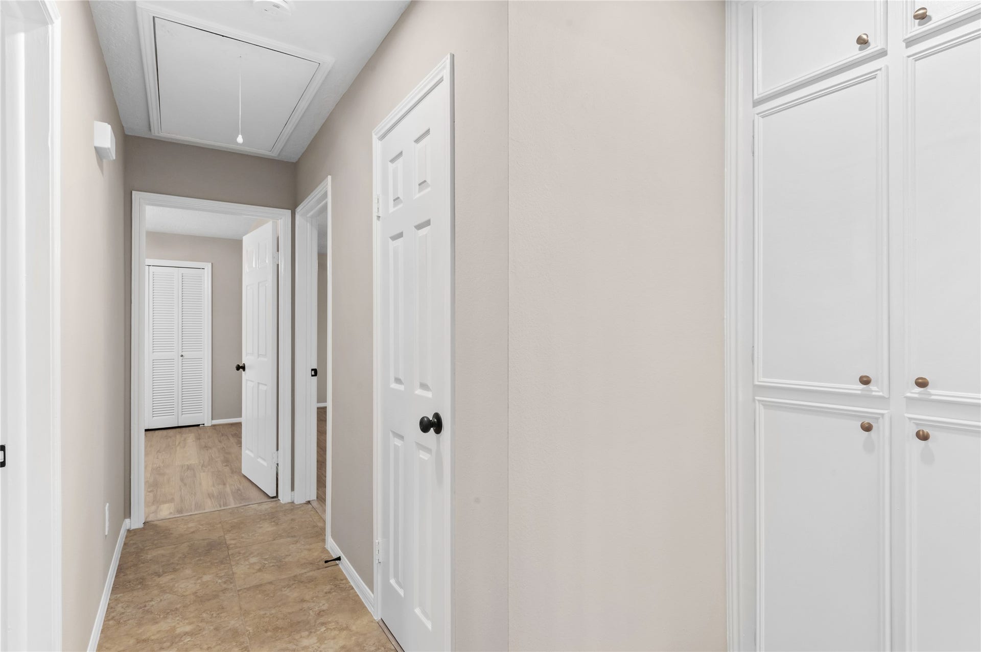 27249 Lana Lane, Oak Ridge North, TX 77385 Hallway toward bedrooms