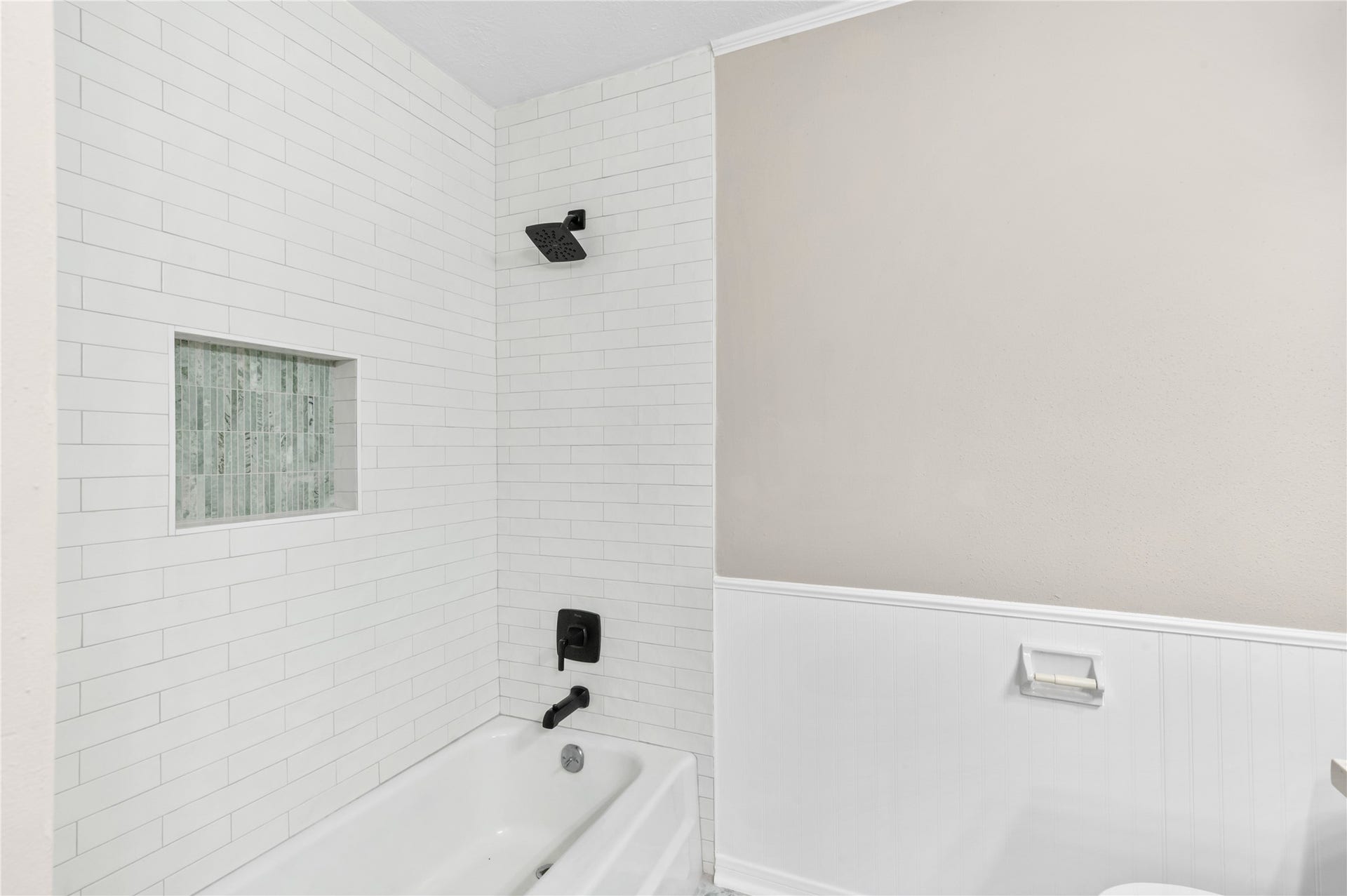 27249 Lana Lane, Oak Ridge North, TX 77385 Second bathroom