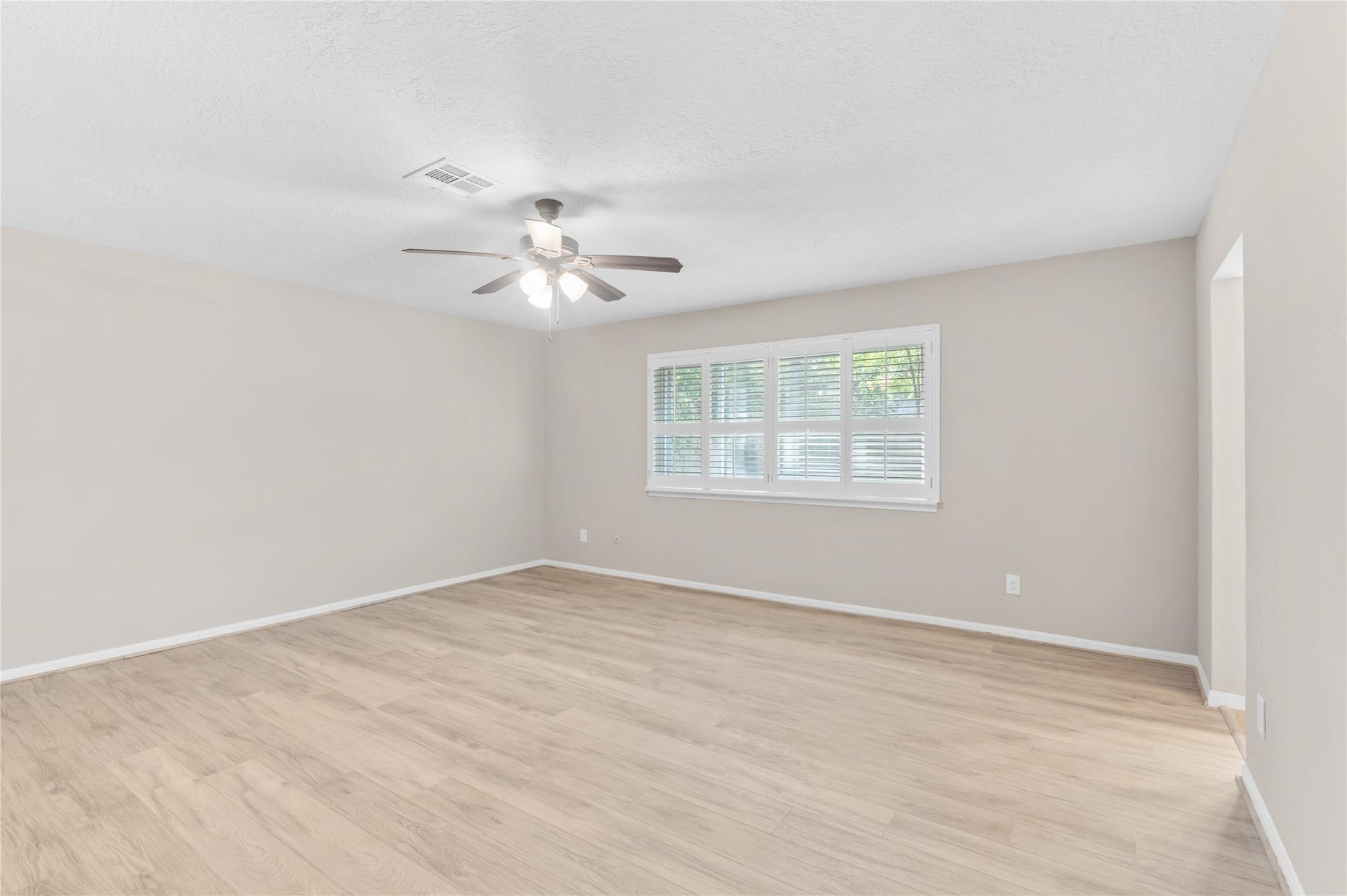 27249 Lana Lane, Oak Ridge North, TX 77385 Master bedroom
