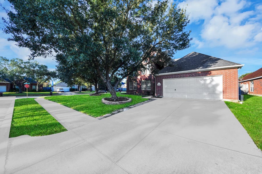 Property photo for 3903 Tigris Ridge Drive, Katy, TX