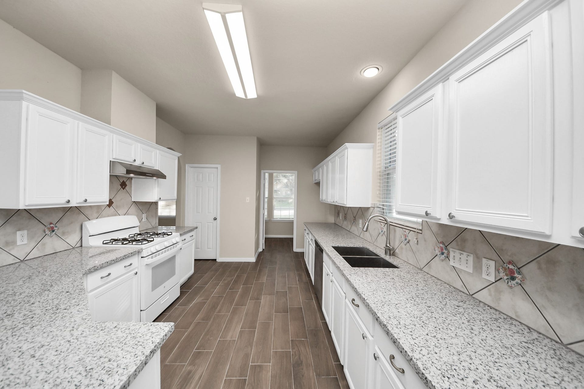 3903 Tigris Ridge Drive, Katy, TX 77449