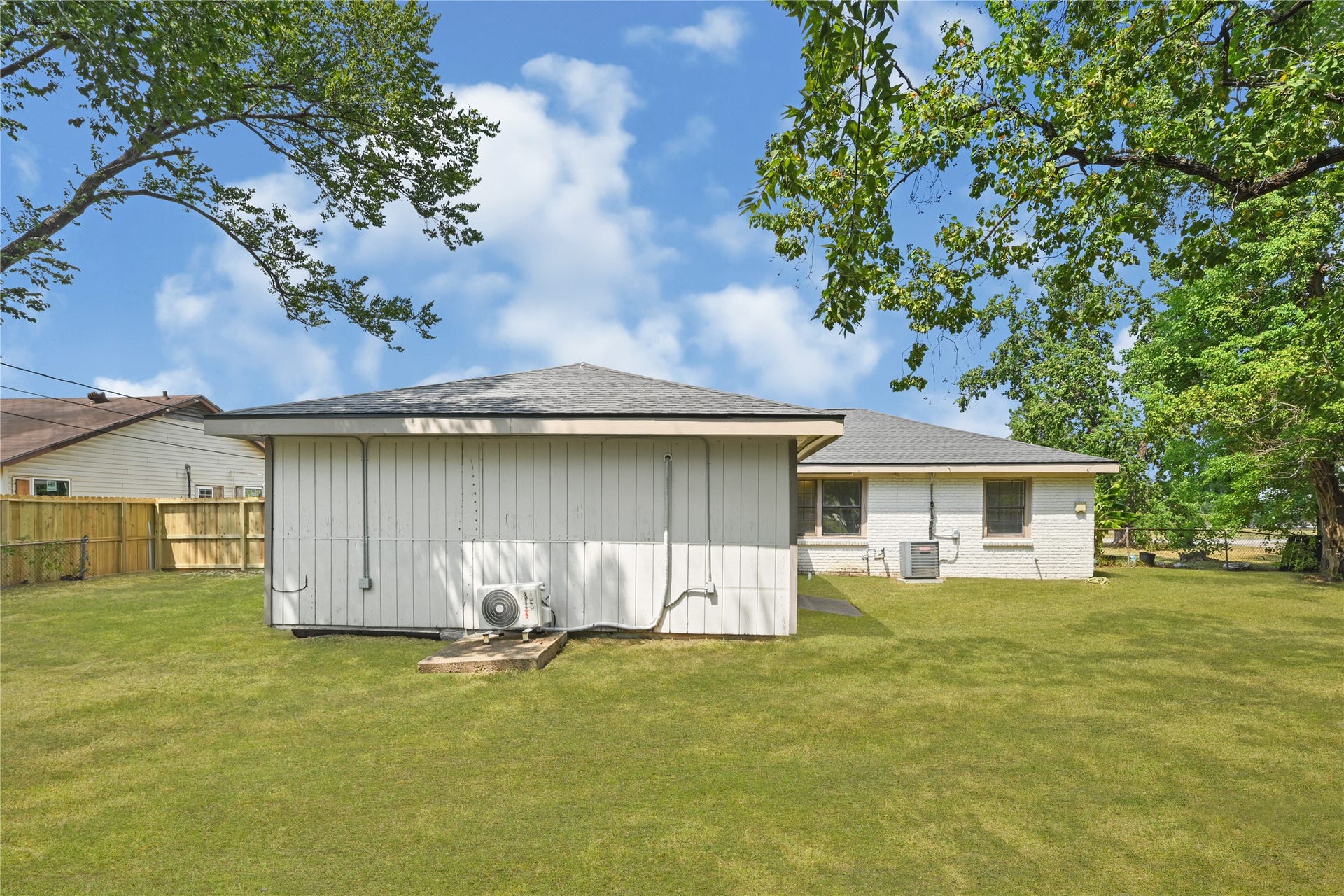119 West Avenue, Pasadena, TX 77502 119 West Avenue, Pasadena, TX 77502