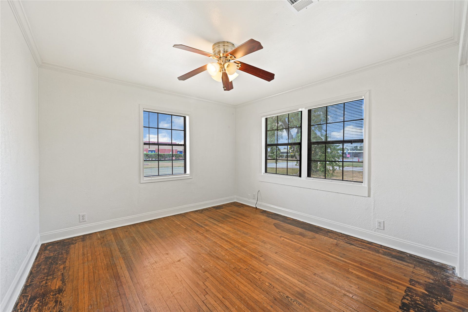 119 West Avenue, Pasadena, TX 77502 Bedroom 1