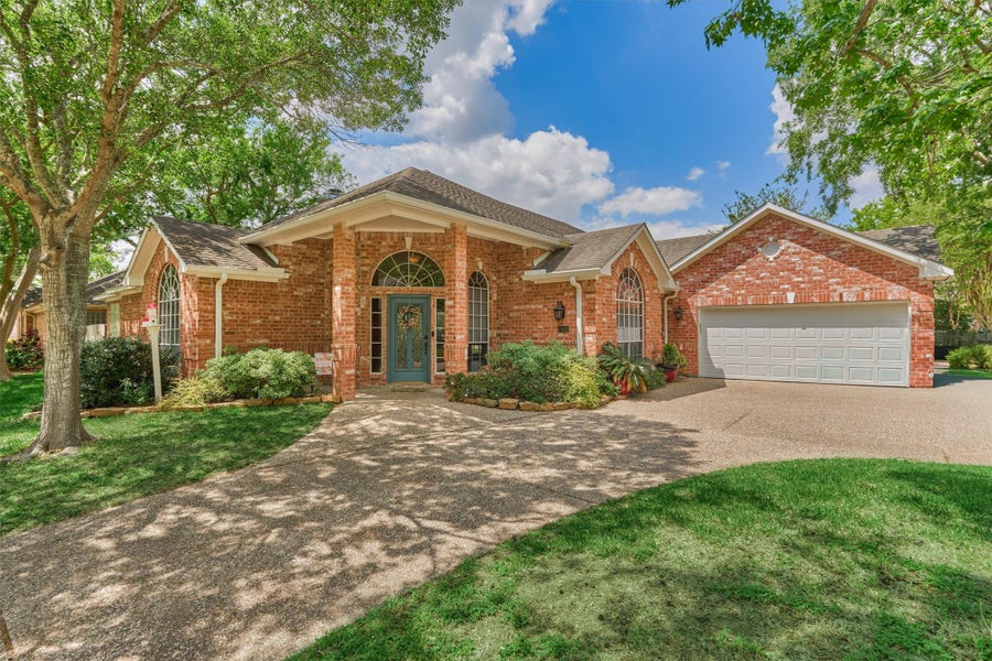 Property photo for 11603 Vailrun Drive, Houston, TX