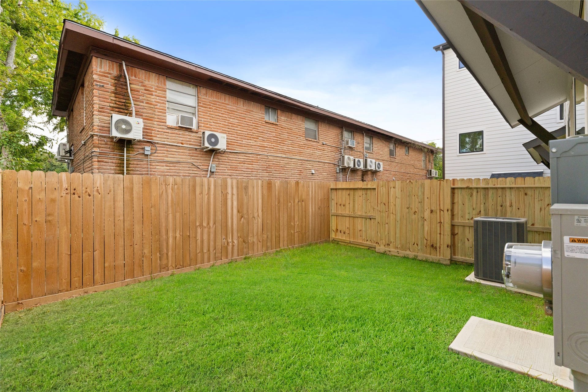2717 Sampson Street, Houston, TX 77004