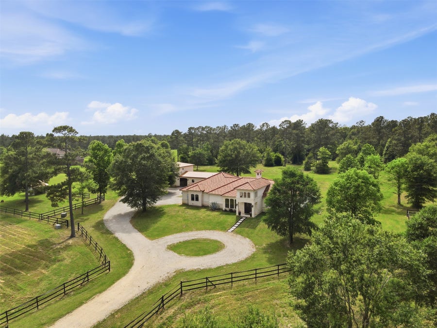Property photo for 10105 Heritage Ranch Road, Conroe, TX