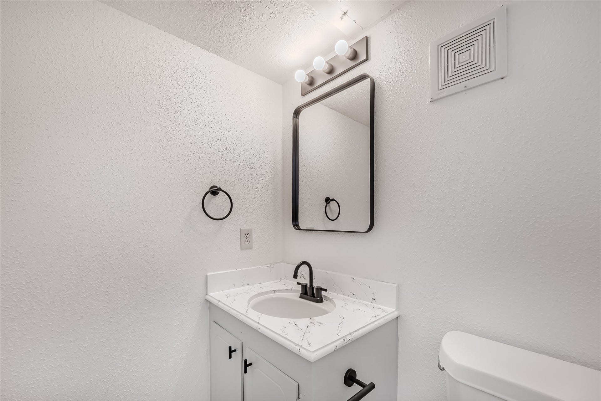 1803 Country Village Boulevard, Humble, TX 77338 1803 Country Village Boulevard, Humble, TX 77338