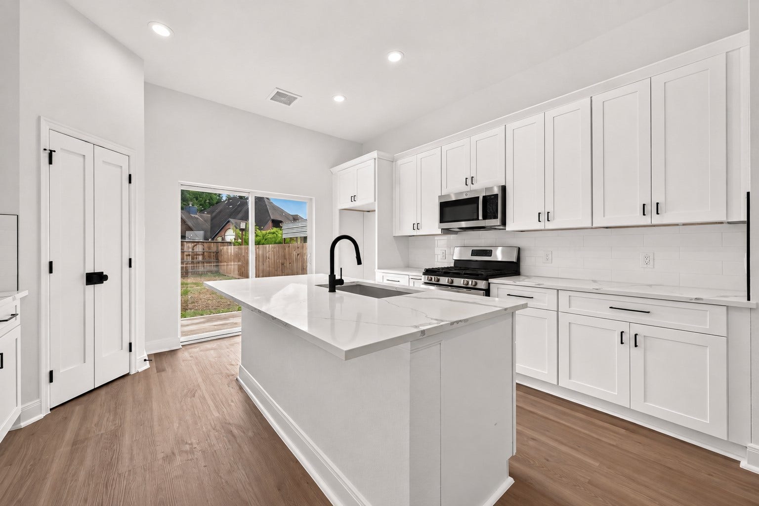 8110 Carver Road, Houston, TX 77088