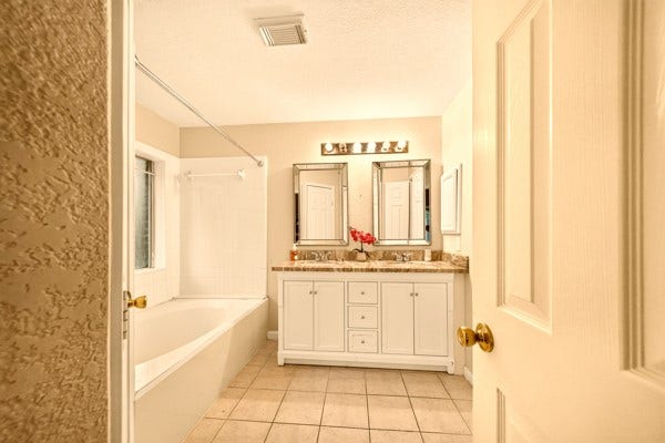 1727 Millhouse Road, Houston, TX 77073 1727 Millhouse Road, Houston, TX 77073
