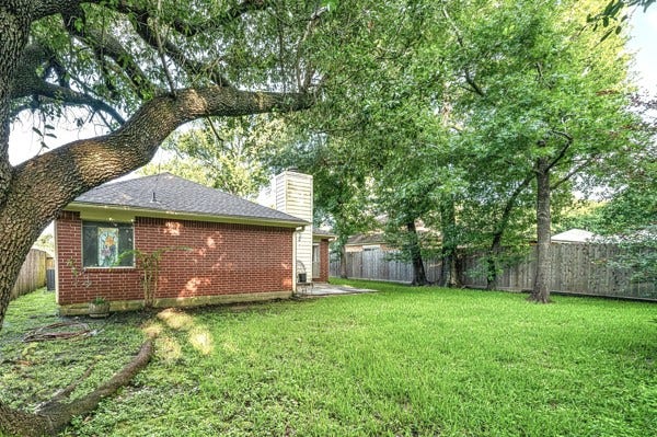 1727 Millhouse Road, Houston, TX 77073 1727 Millhouse Road, Houston, TX 77073
