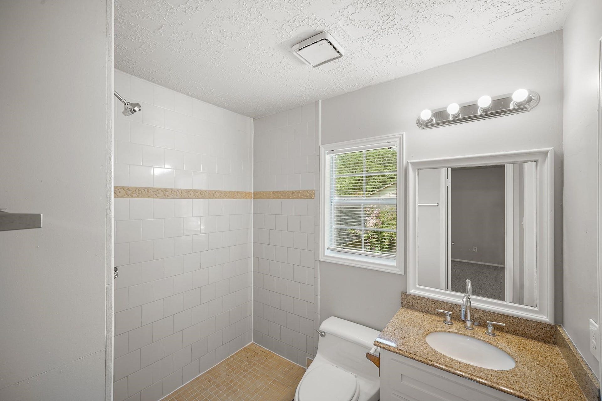 7403 W Fuqua Drive, Houston, TX 77489 7403 W Fuqua Drive, Houston, TX 77489