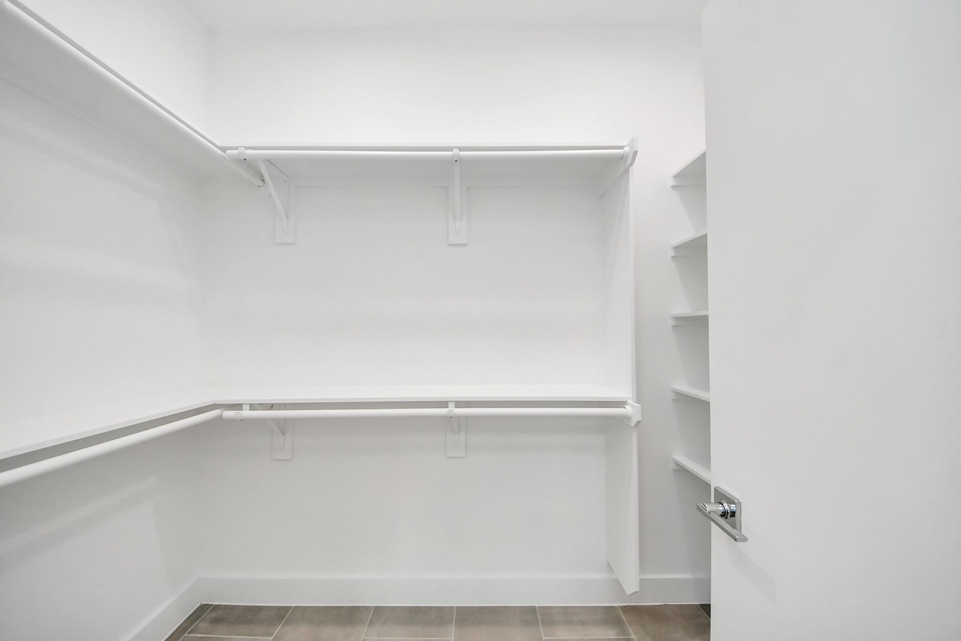 2521 Francis Street, Houston, TX 77004 One of two primary closets (Sample photo from same floor plan next to the address)