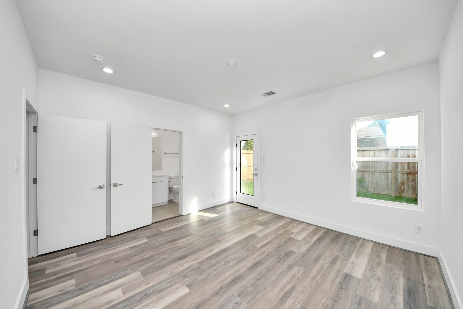 2521 Francis Street, Houston, TX 77004 Bedroom on first floor (Sample photo from same floor plan next to the address)