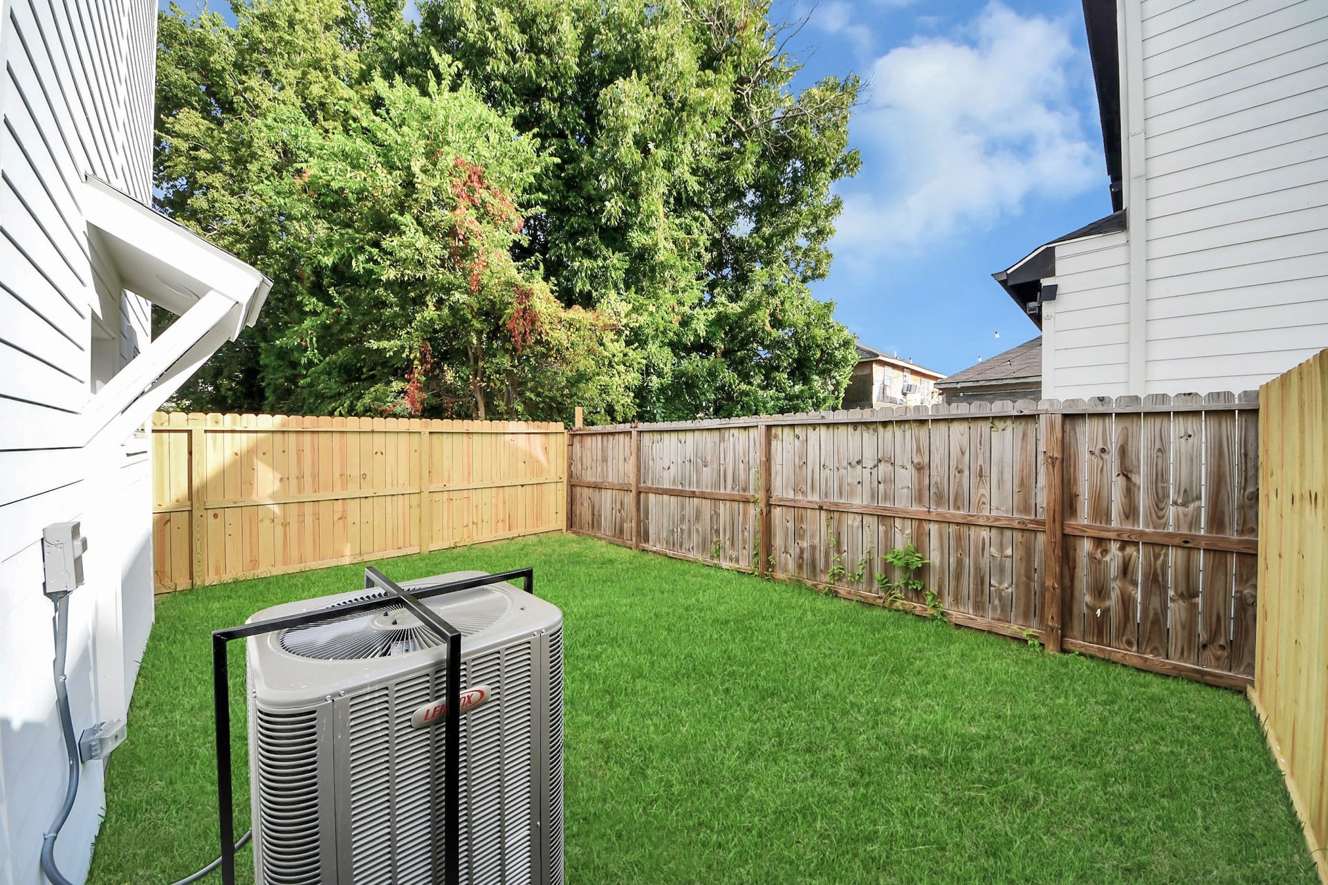 2521 Francis Street, Houston, TX 77004 Private fenced backyard (Sample photo from same floor plan next to the address)