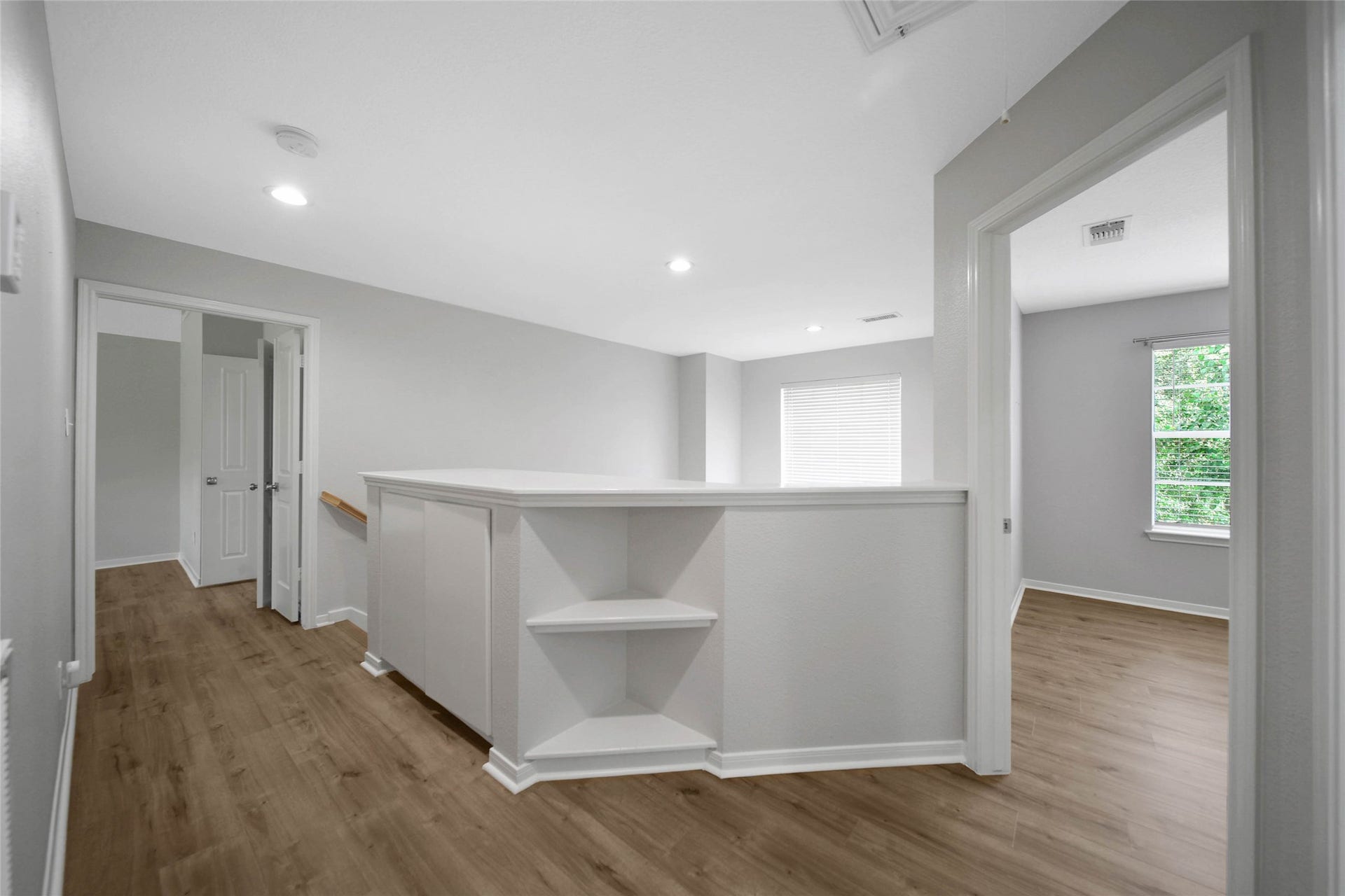 35 S Apple Springs Circle, The Woodlands, TX 77382 35 S Apple Springs Circle, The Woodlands, TX 77382