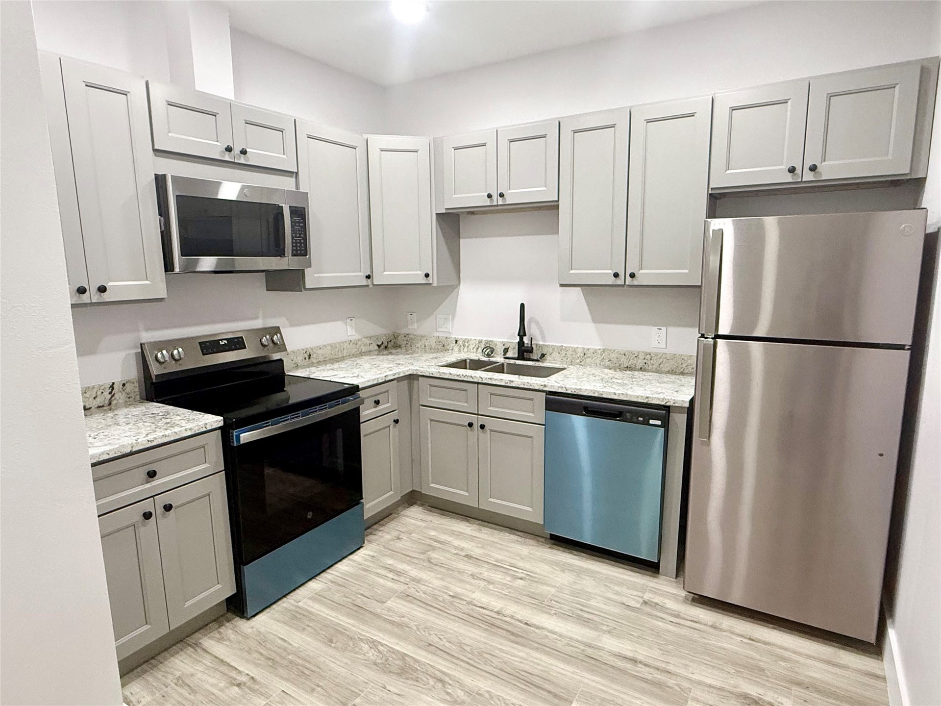 9508 Quaker Court, #A, Rosharon, TX 77583 9508 Quaker Court, #A, Rosharon, TX 77583