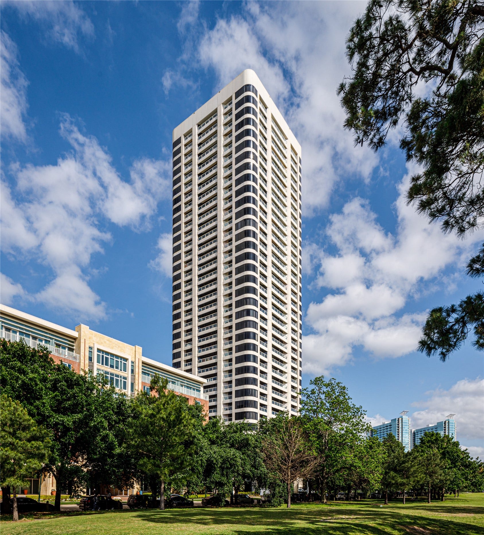 1701 Hermann Drive Drive, #27CE, Houston, TX 77004 1701 Hermann Drive Drive, #27CE, Houston, TX 77004