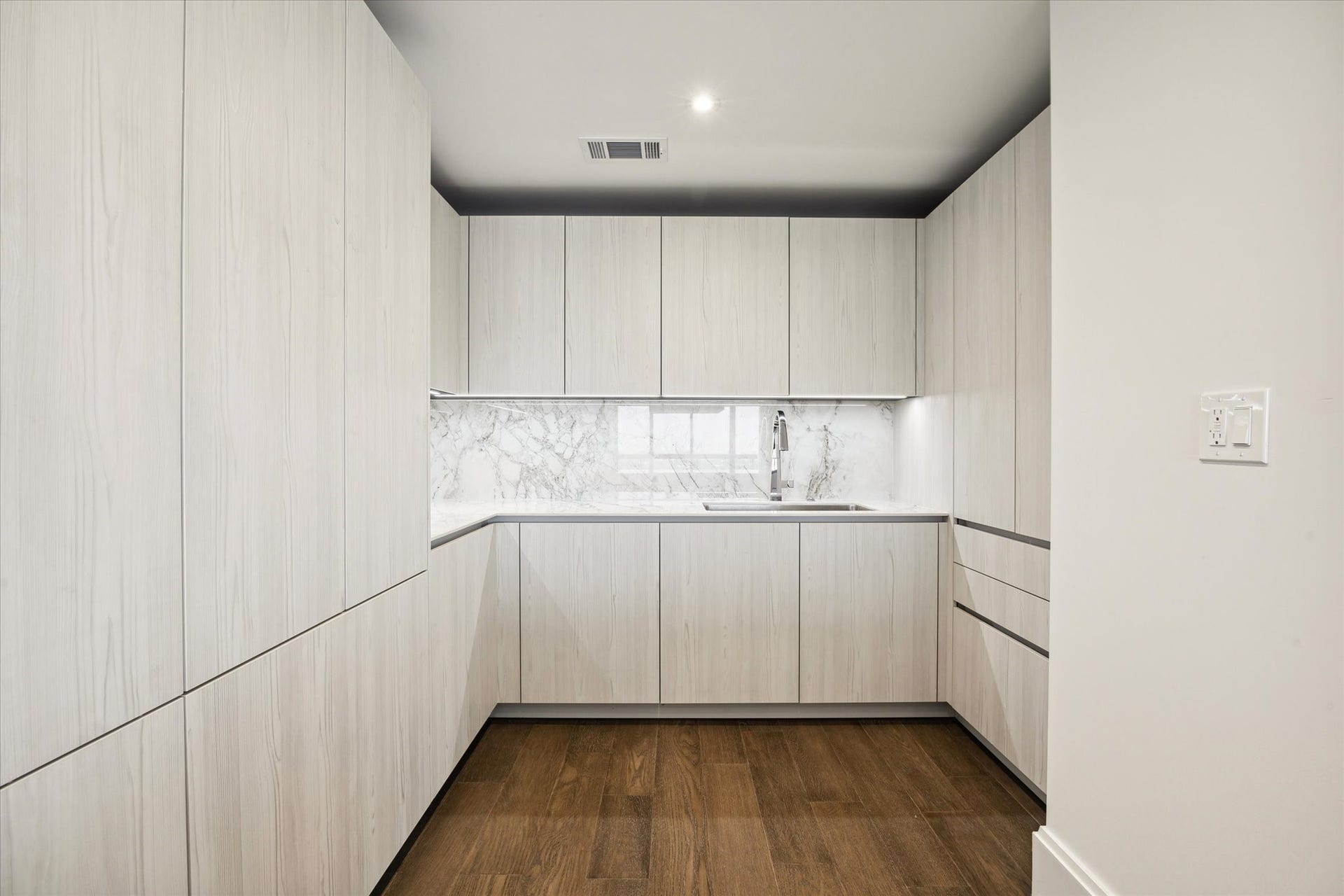 1701 Hermann Drive Drive, #27CE, Houston, TX 77004 1701 Hermann Drive Drive, #27CE, Houston, TX 77004