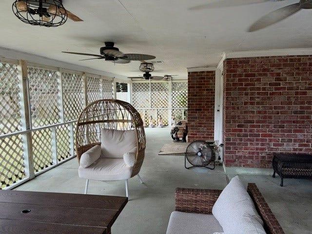 1909 11th Avenue, La Marque, TX 77568 This is part of the patio.