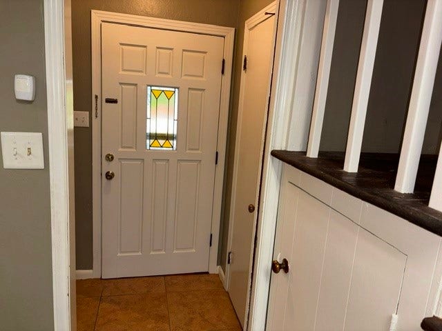 1909 11th Avenue, La Marque, TX 77568 Come inside the front door!