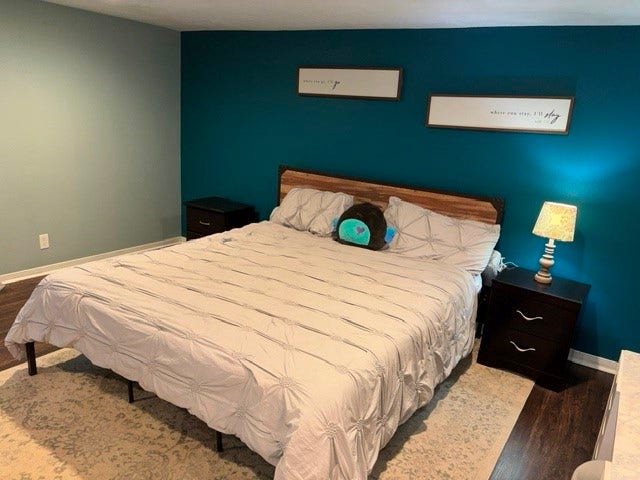1909 11th Avenue, La Marque, TX 77568 The Primary bedroom is a nice size room!