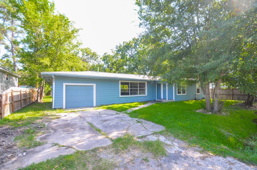 Property photo for 206 Winkin Avenue, Crosby, TX