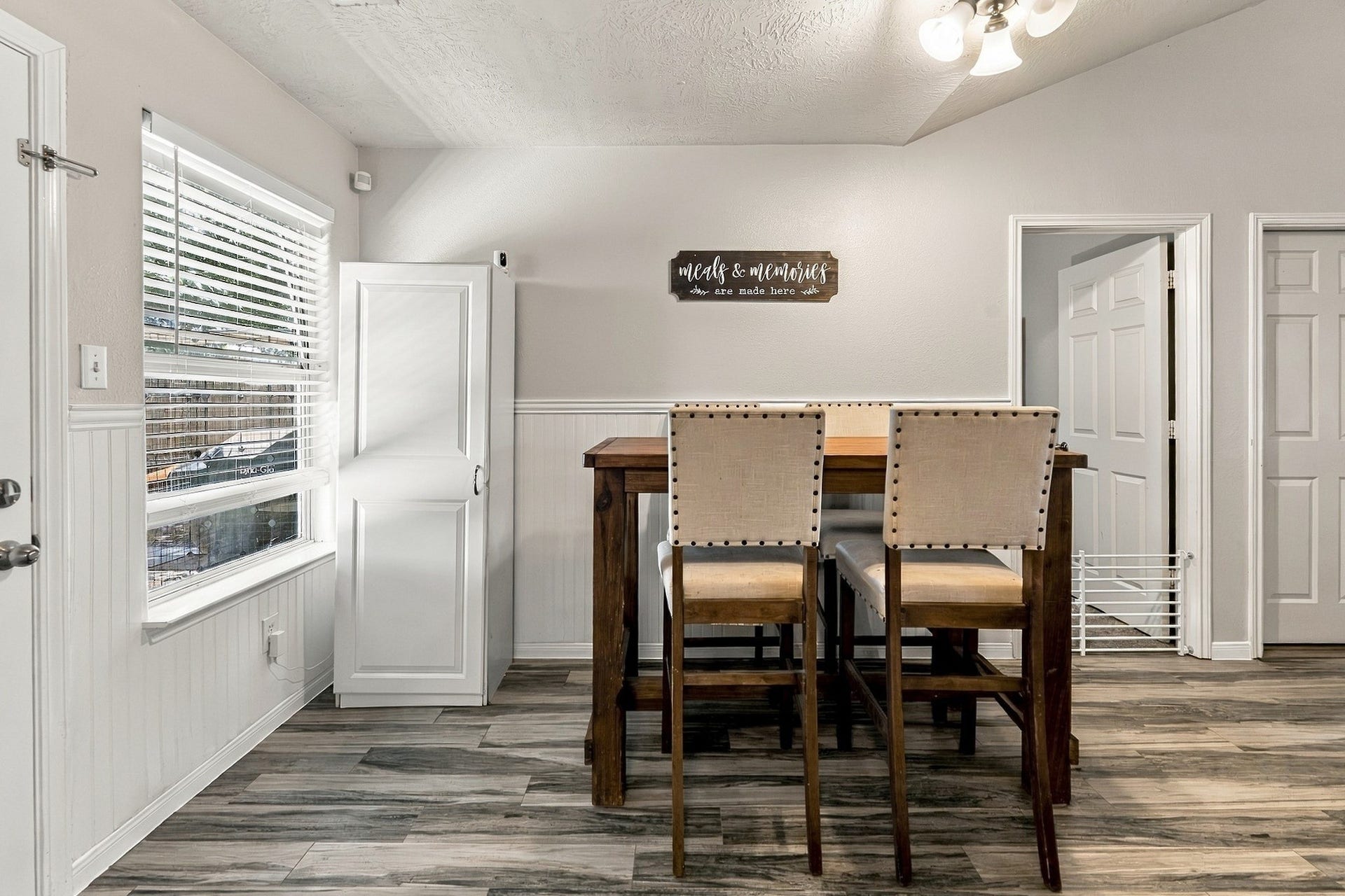 28814 Red River Loop, Spring, TX 77386 Freshly painted throughout, the home features all-new interior paint in a neutral color palette. The dining room offers chair rail detailing, a large window overlooking the yard & plenty of space for a full-size dining table.