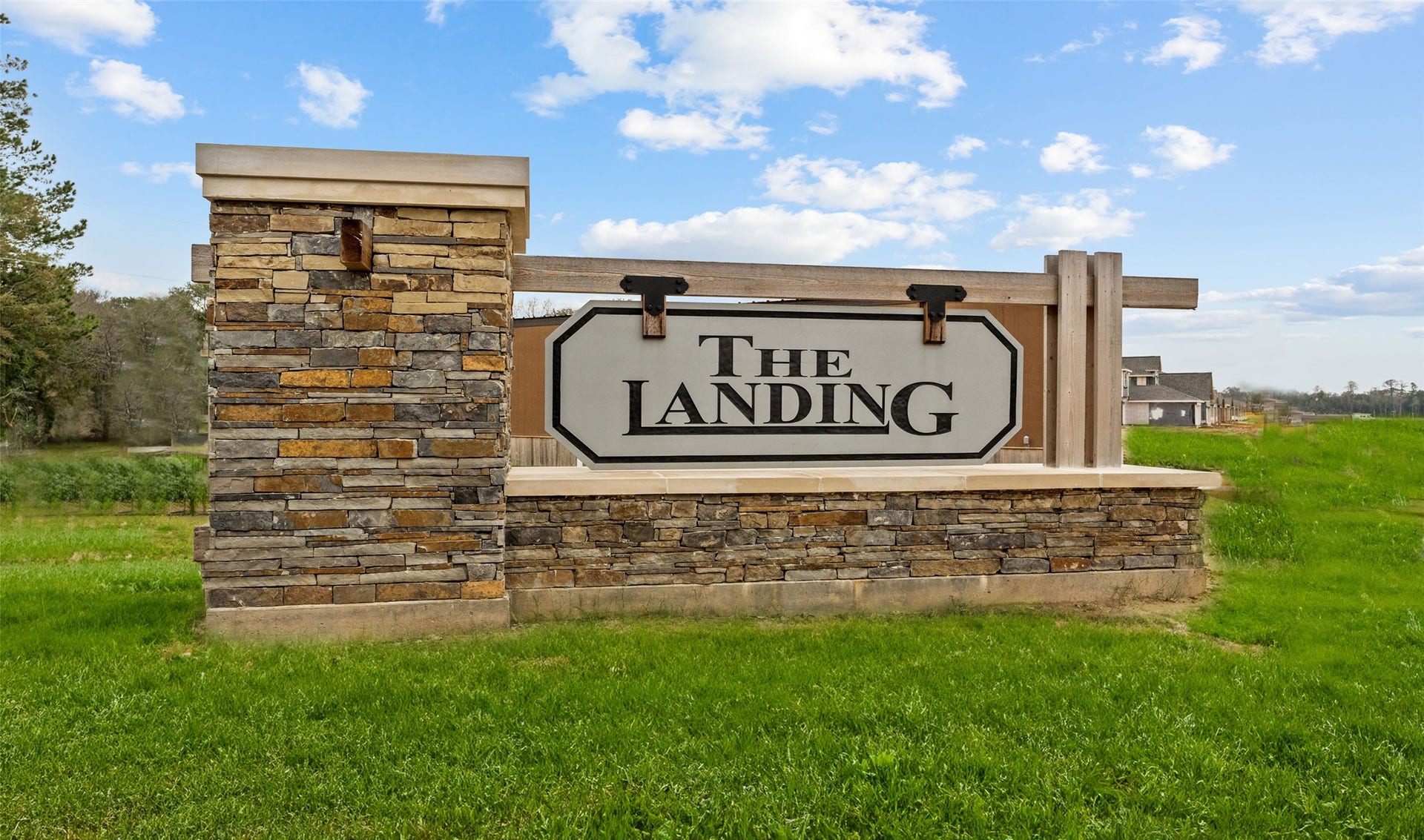 18620 Shauna Danielle Drive, New Caney, TX 77357 Lovely homes built by K. Hovnanian Homes in New Caney.