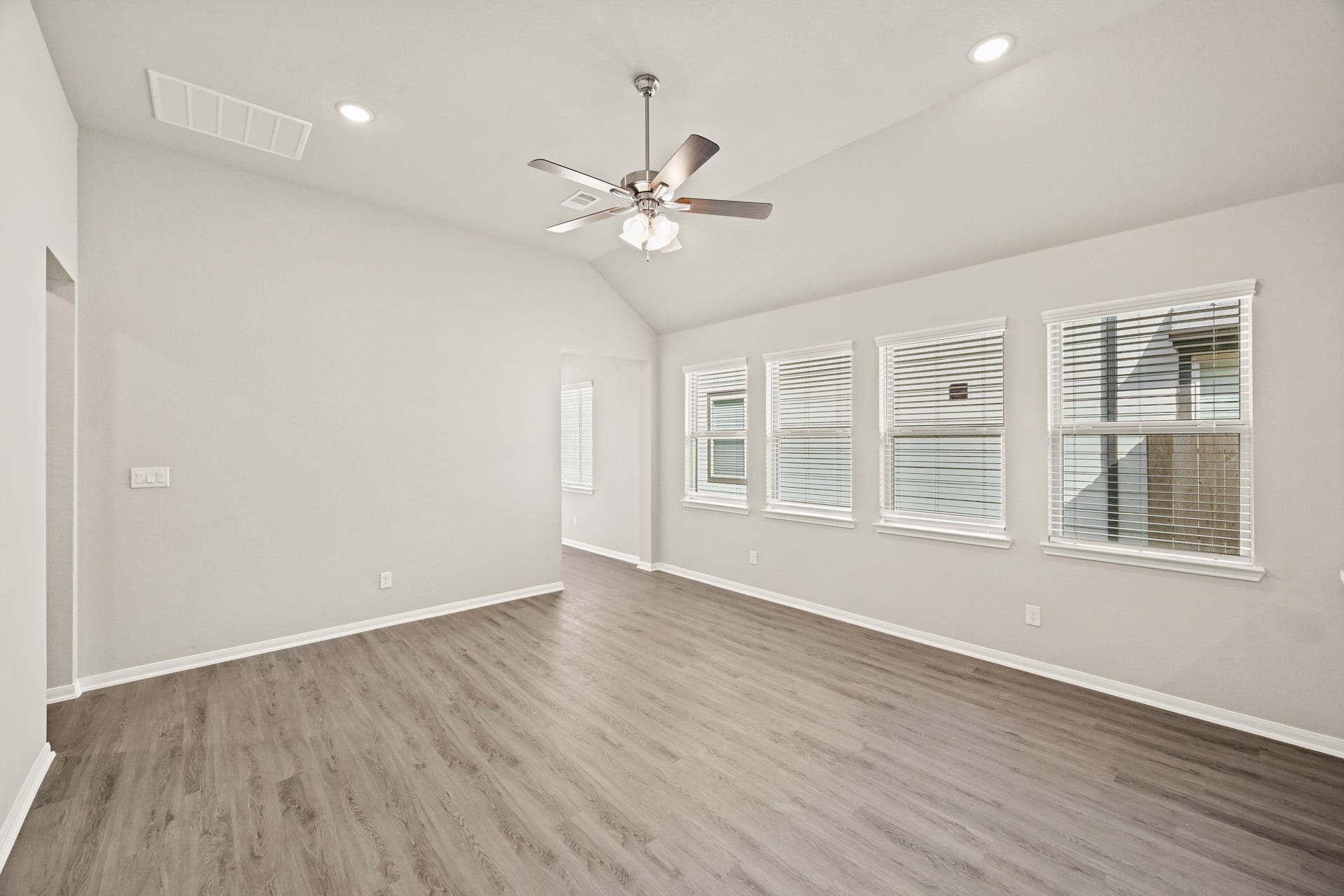 18620 Shauna Danielle Drive, New Caney, TX 77357 Open great room (*Photo not of actual home and used for illustration purposes only.)
