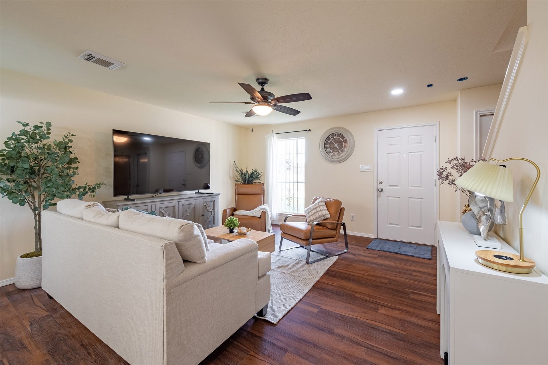 13435 Bishop Way Drive, Houston, TX 77083 Living room: Alternate view of the expansive living area, perfect for entertaining and everyday relaxation.