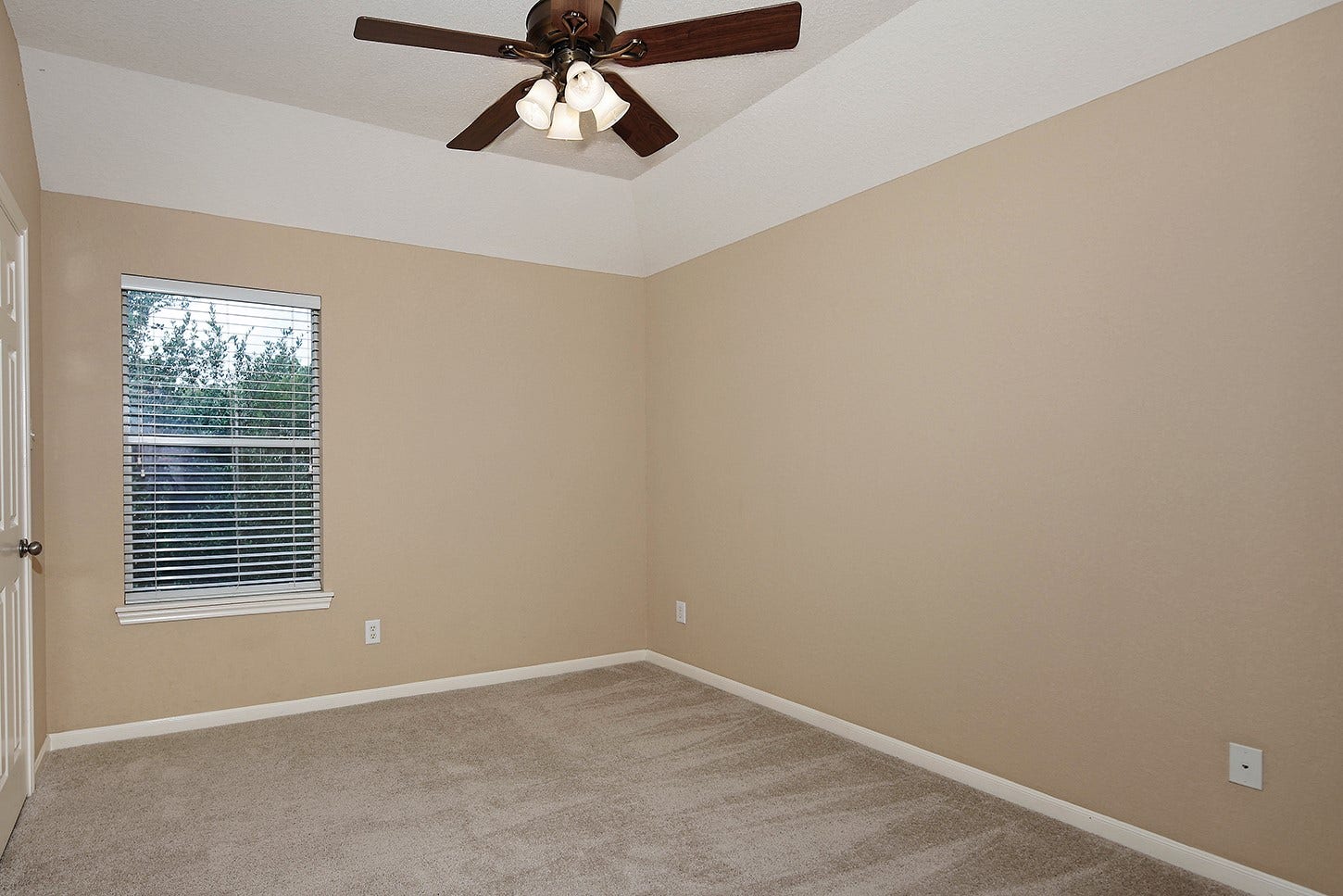19 Patina Pines Place, The Woodlands, TX 77381 19 Patina Pines Place, The Woodlands, TX 77381