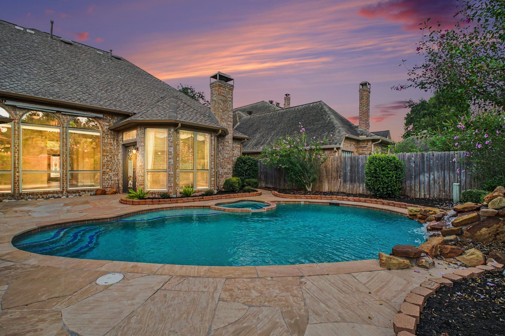 5406 Brook Bend Drive, Sugar Land, TX 77479 Relax and unwind after a long day in this serene outdoor space