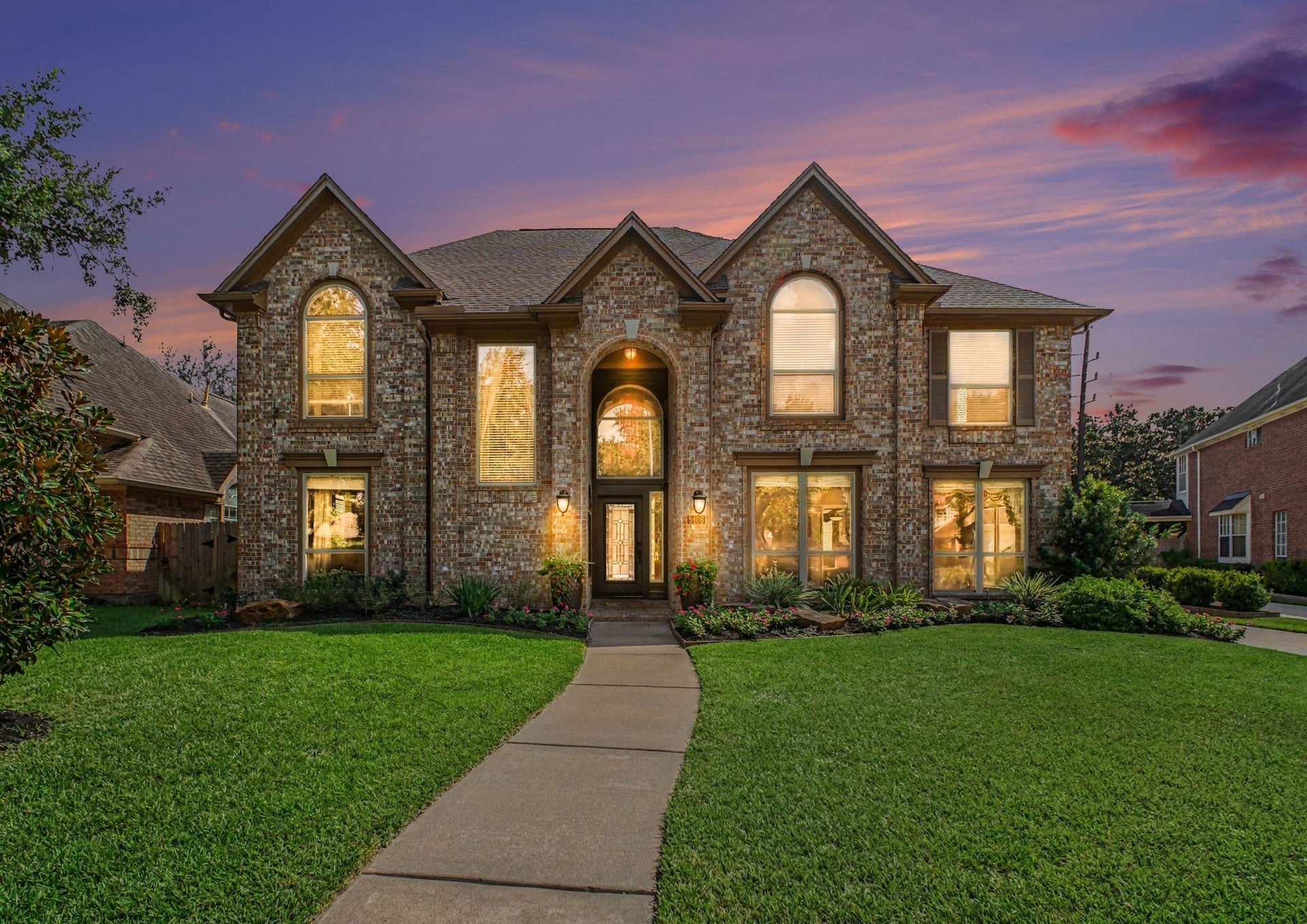 5406 Brook Bend Drive, Sugar Land, TX 77479 Welcome Home to 5406 Brook Bend Drive in Sugar Land!