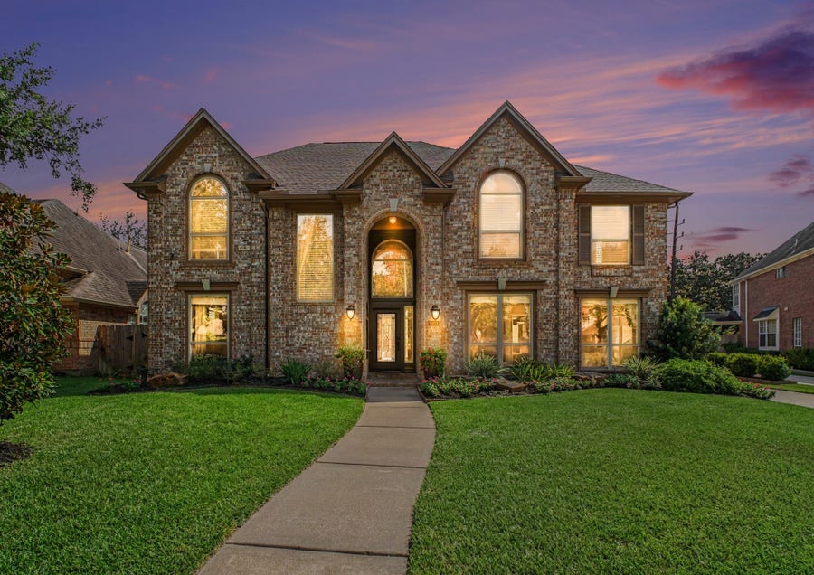 Property photo for 5406 Brook Bend Drive, Sugar Land, TX